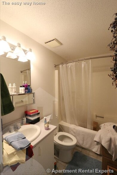 Building Photo - 175 Beacon St