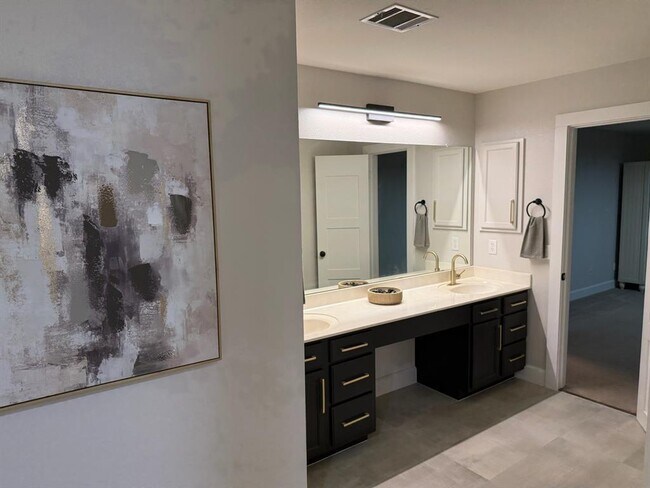 Building Photo - 1103 Water Hole Trail