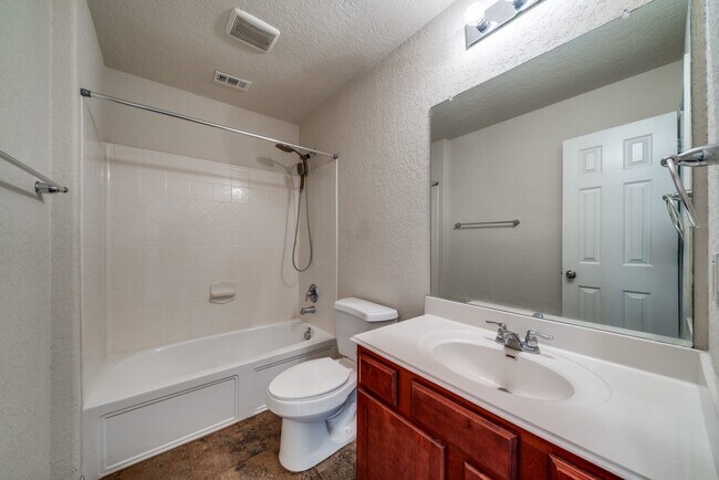 Building Photo - 3125 Muntjac