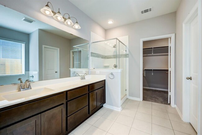 Building Photo - 464 Leadtree Loop
