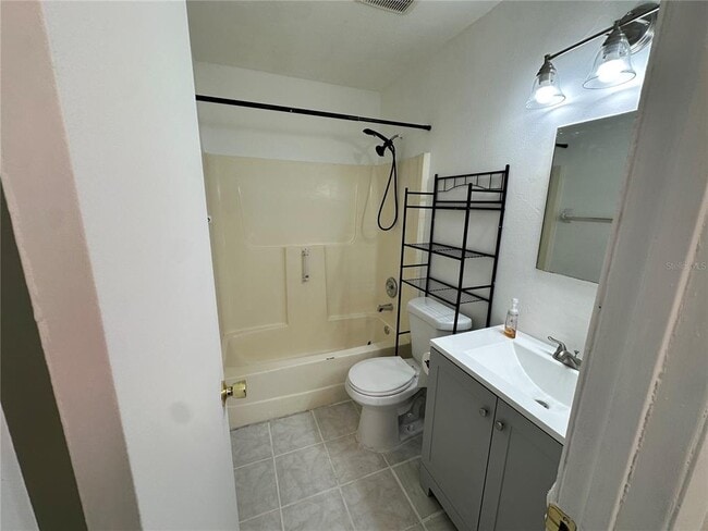 Building Photo - 9474 Tacoma Ave