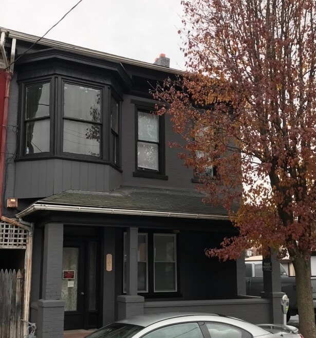 Building Photo - 907 Chestnut St