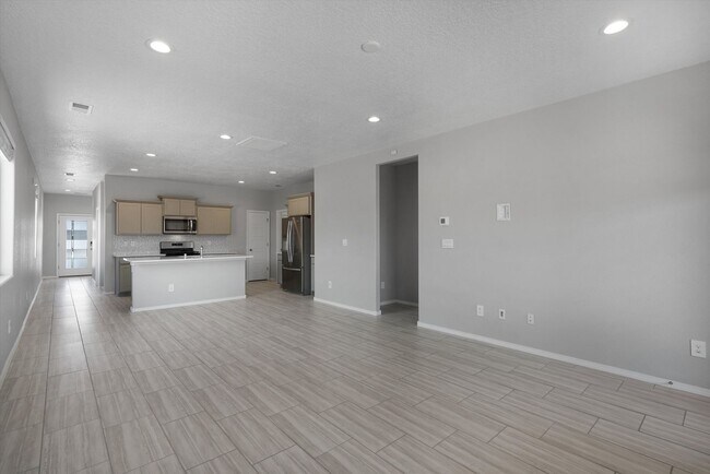 Building Photo - 3205 Tazanita Lp SE