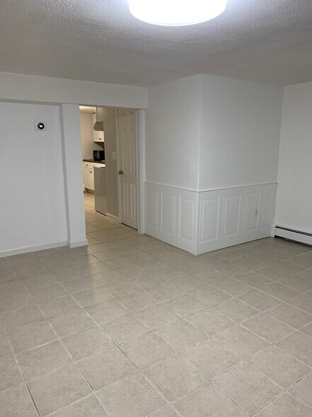 Living room - 36 Summer St