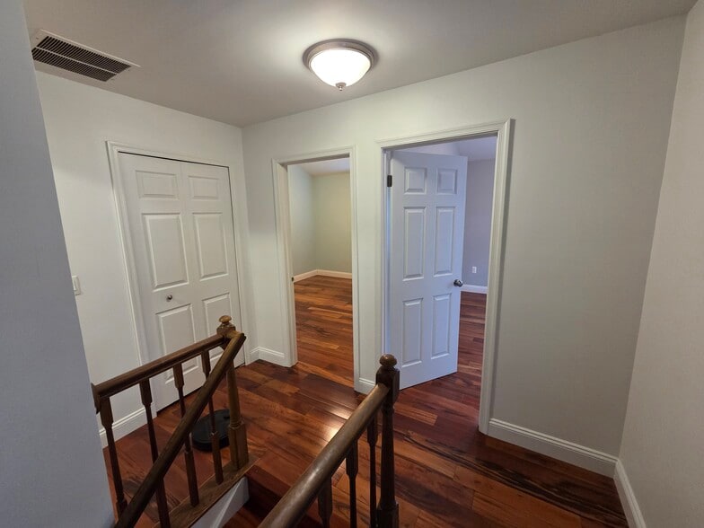 Upstairs Hall - 115 Waltham Ct