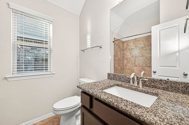 Building Photo - Monarch Crossing, Sienna, TX 77459 - 3 BR 2 BA single-family home