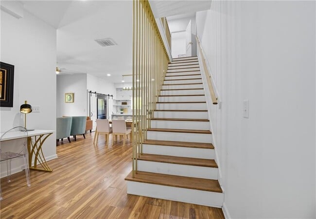 Building Photo - 1278 Plaza Ave SW