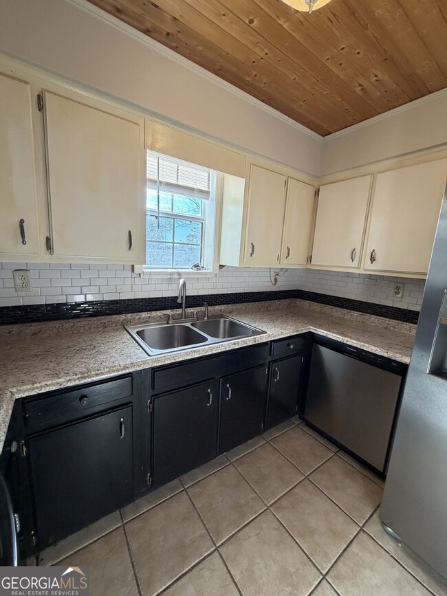 Building Photo - 508 Chateau Cir