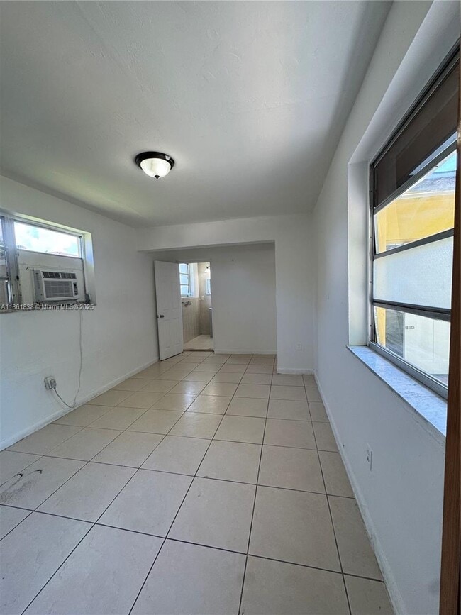 Building Photo - 100 NW 64th Ct