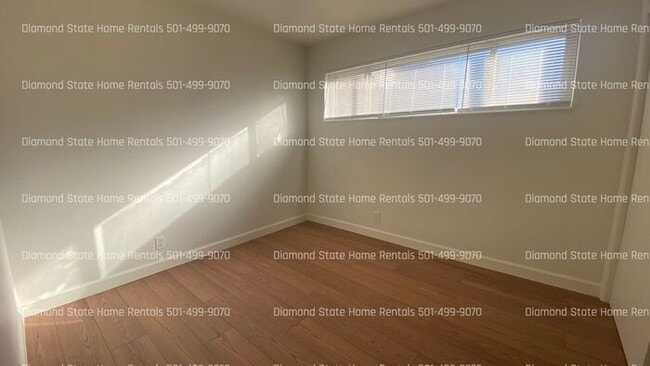 Building Photo - 27 Barbara Dr