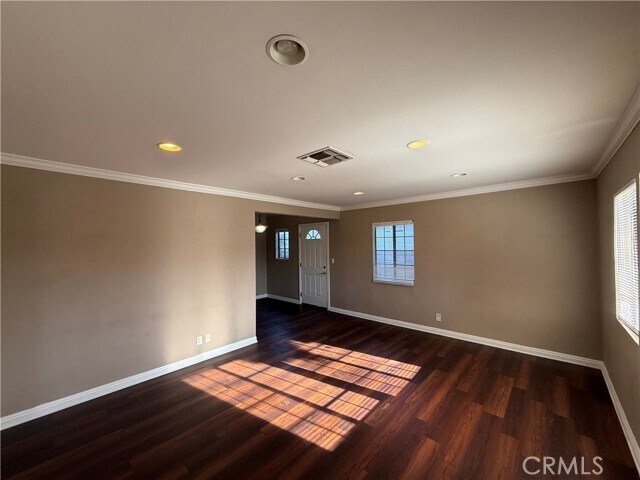 Building Photo - 7051 Lindley Ave