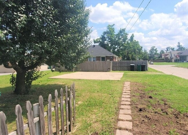 Building Photo - Studio Cottage located in Aurora Addition of NW OKC