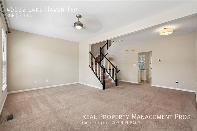 Building Photo - 45532 Lake Haven Terrace