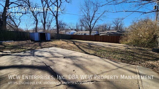 Building Photo - 1719 SW Amhurst Rd