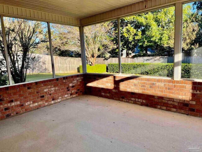 Building Photo - 3052 Red Fern Rd