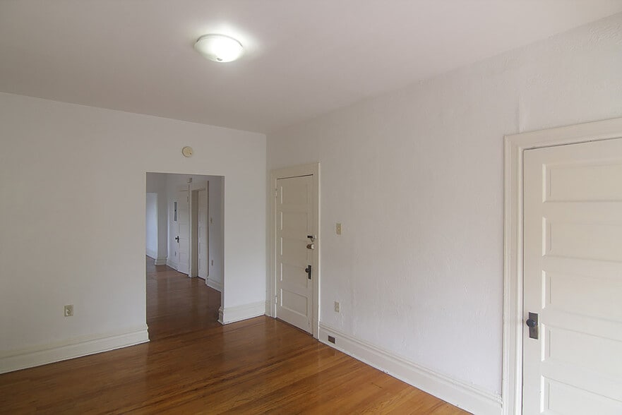 Building Photo - 434 Biddle Ave