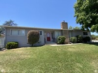 Building Photo - Charming 2BD/2BA House in Temelec!