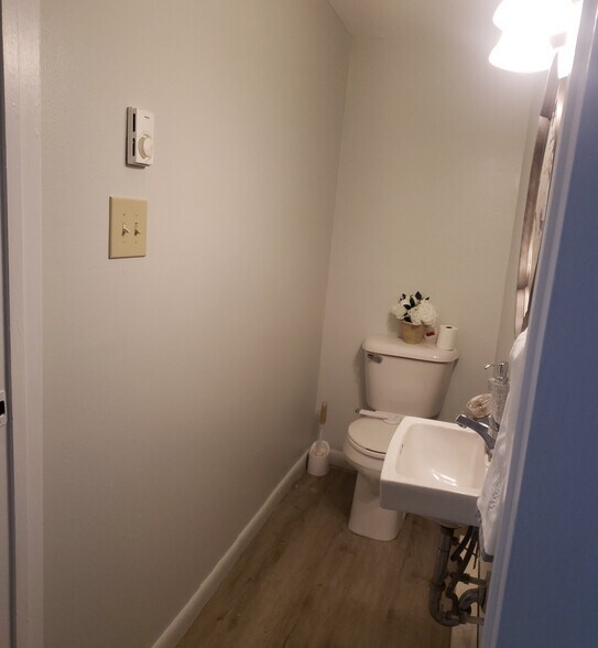 Building Photo - 80 Wall St