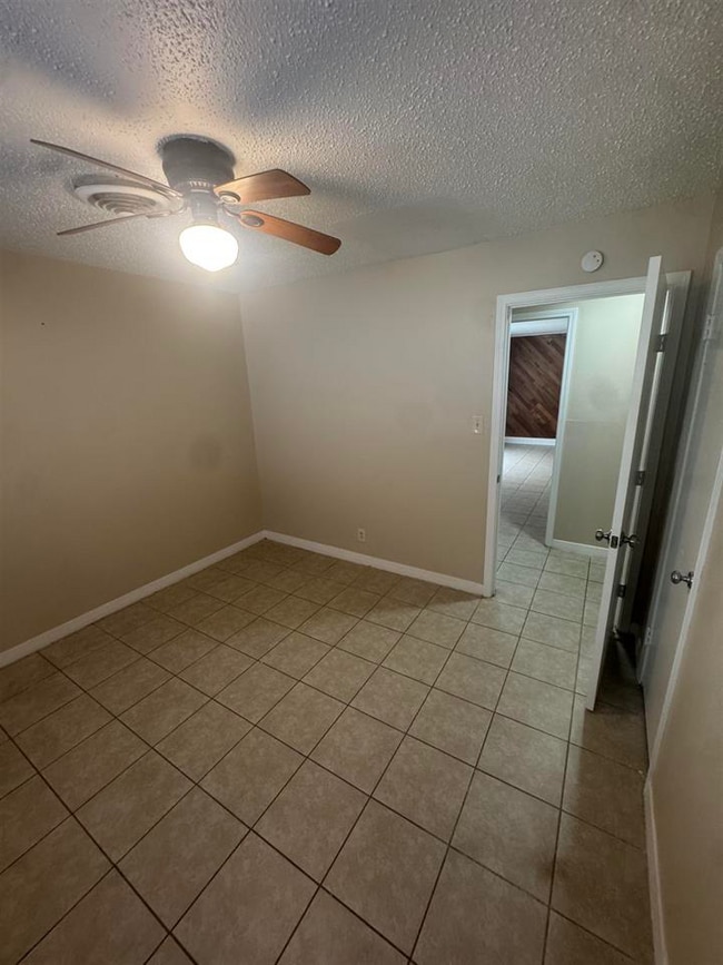 Building Photo - 3726 Bowling Ln