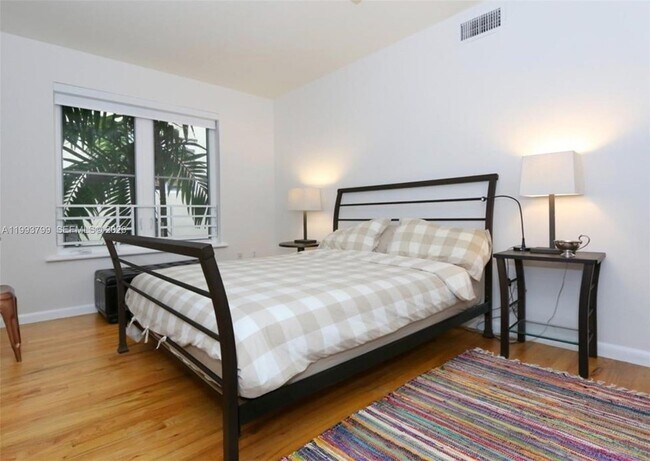 Building Photo - 1018 Meridian Ave