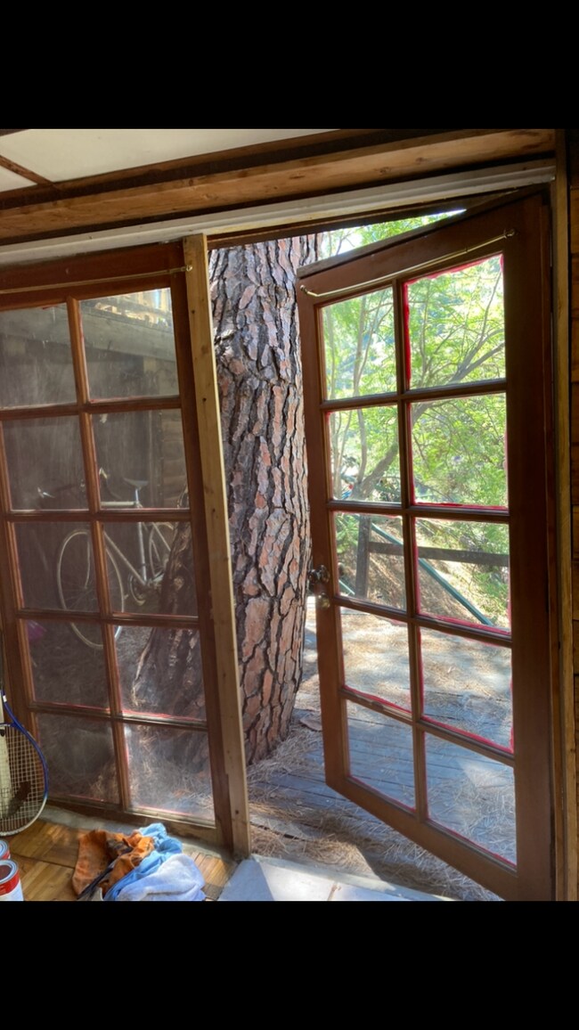 Building Photo - 2252 Laurel Canyon Blvd