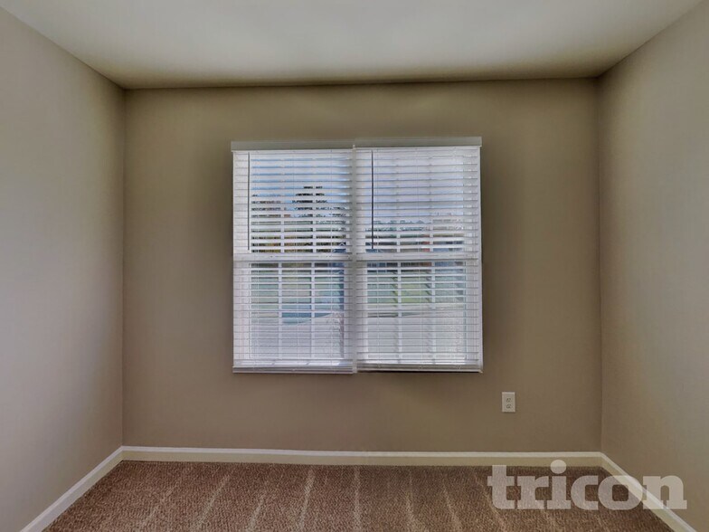 Building Photo - 3923 Carolina Cherry Dr