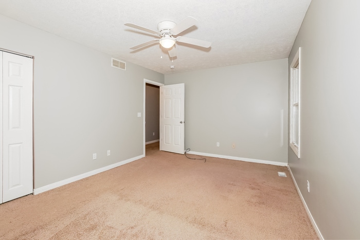 Building Photo - 123 Plymouth Rd