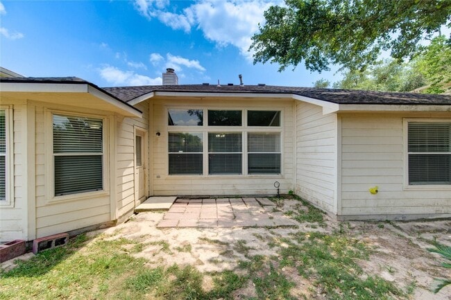 Building Photo - 19814 Lindenfield Pl