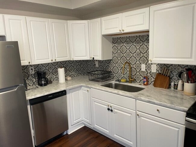 Building Photo - 101 Forestview Cir