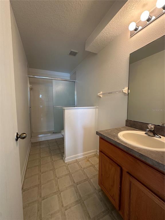 Building Photo - 12640 Somerset Oaks St