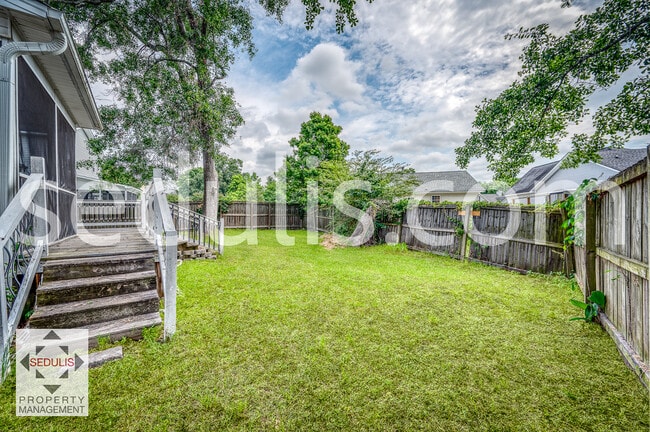 Building Photo - 6634 Bent Creek Dr