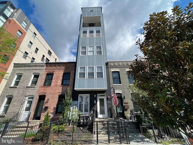 Building Photo - 1013 V St NW