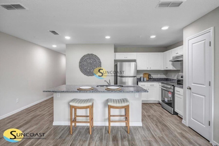 Building Photo - 9532 Hood Rd