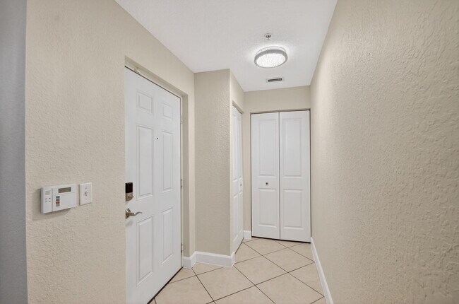 Building Photo - 1660 Renaissance Commons Blvd