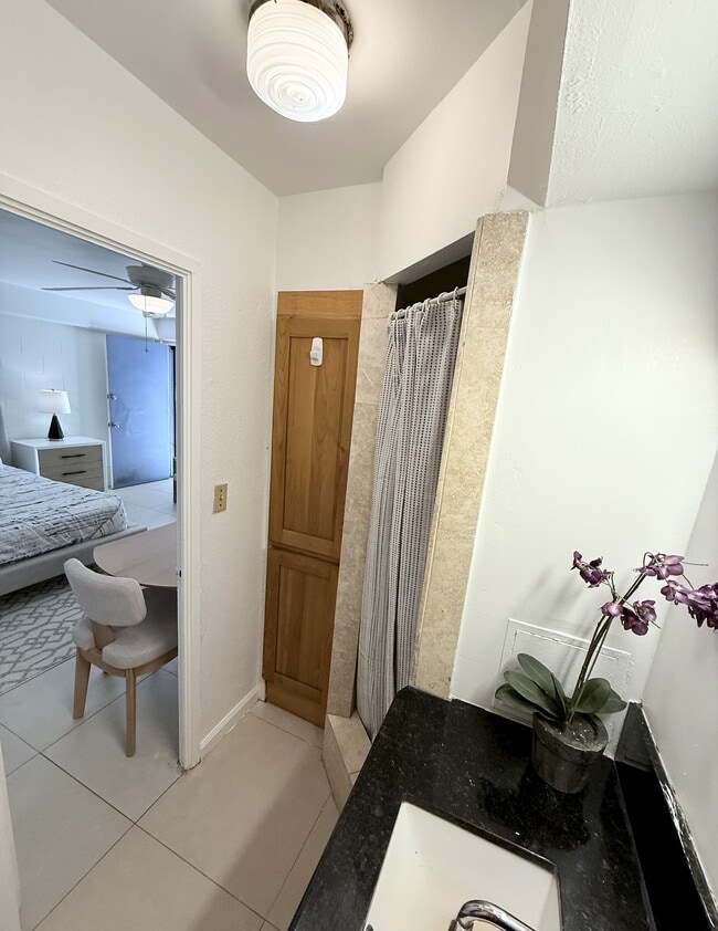 Building Photo - 235 Lili?uokalani Ave