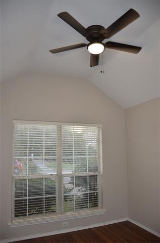 Building Photo - 4722 Park Bend Dr