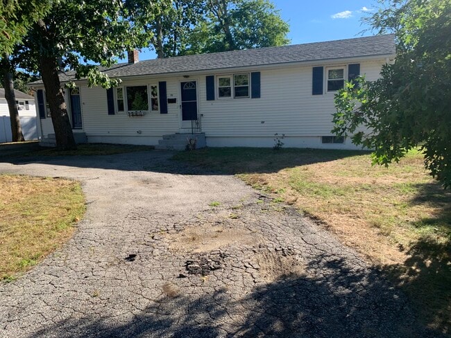 Building Photo - 170 Shannon Dr