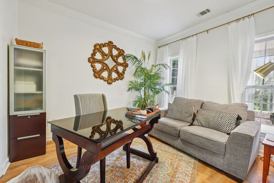 Building Photo - 135 Farr Lake Dr