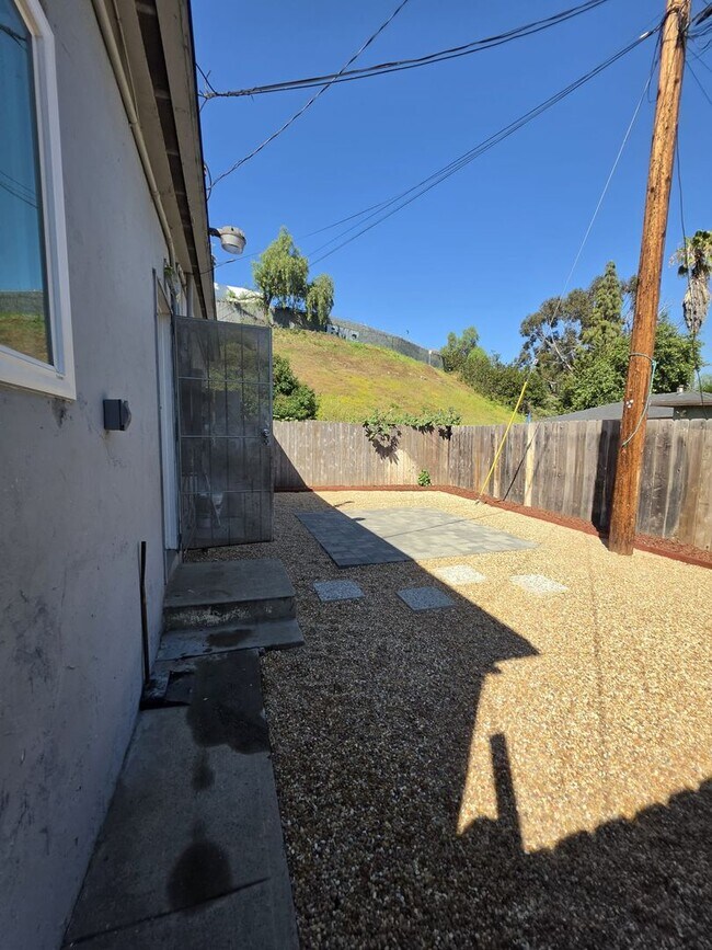 Building Photo - 3260-64 Steel Steet