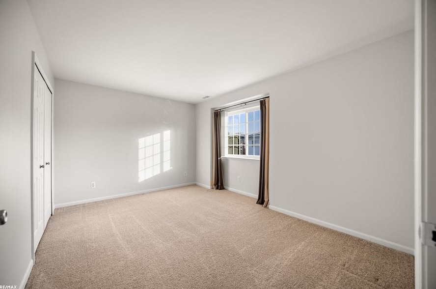 Building Photo - 14230 Moravian Manor Cir