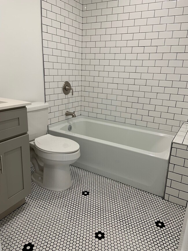 Building Photo - 5203 W 20th St