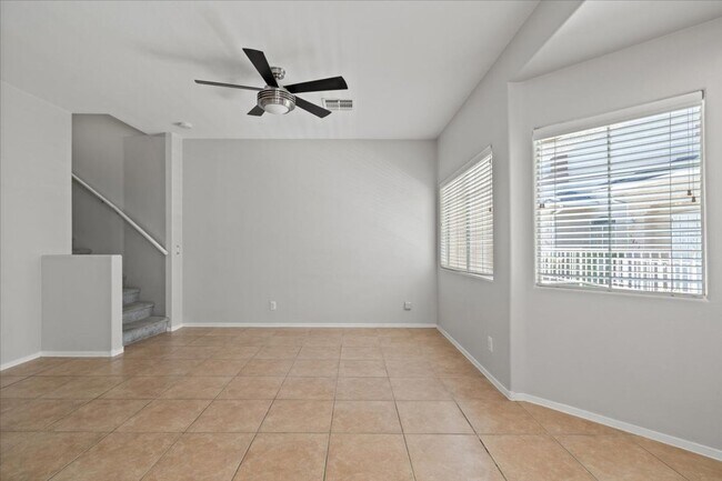 Building Photo - Contemporary 3 Bedroom Townhouse in Gated Community