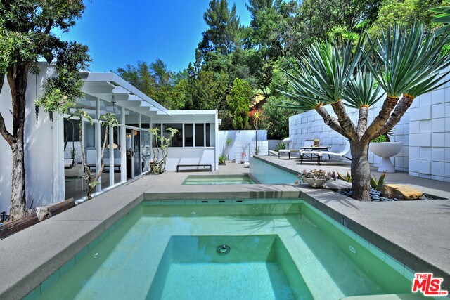 Building Photo - 3433 Shernoll Pl