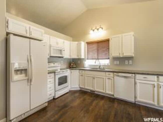 Building Photo - Pet Friendly Home on Corner Lot w 2 car garage