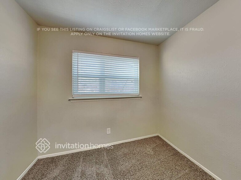 Building Photo - 807 Grassy Glen Dr