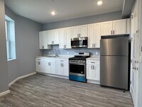 Building Photo - 155 Clifton Ave