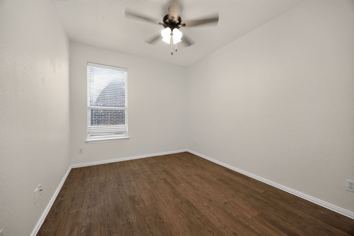 Building Photo - 1521 Stanford Dr