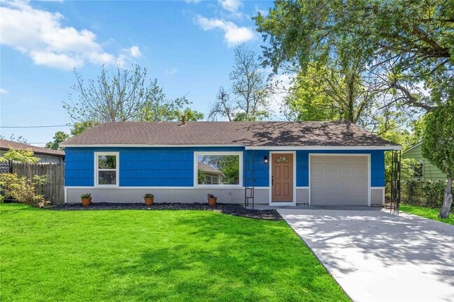 Primary Photo - 5206 Willow Glen Dr