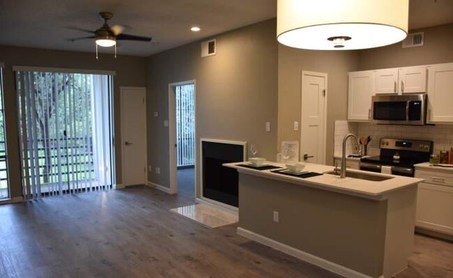 Building Photo - 1 bedroom in Dallas TX 75231