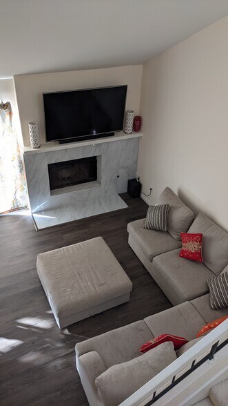 Building Photo - 9580 Hiker Hill Rd